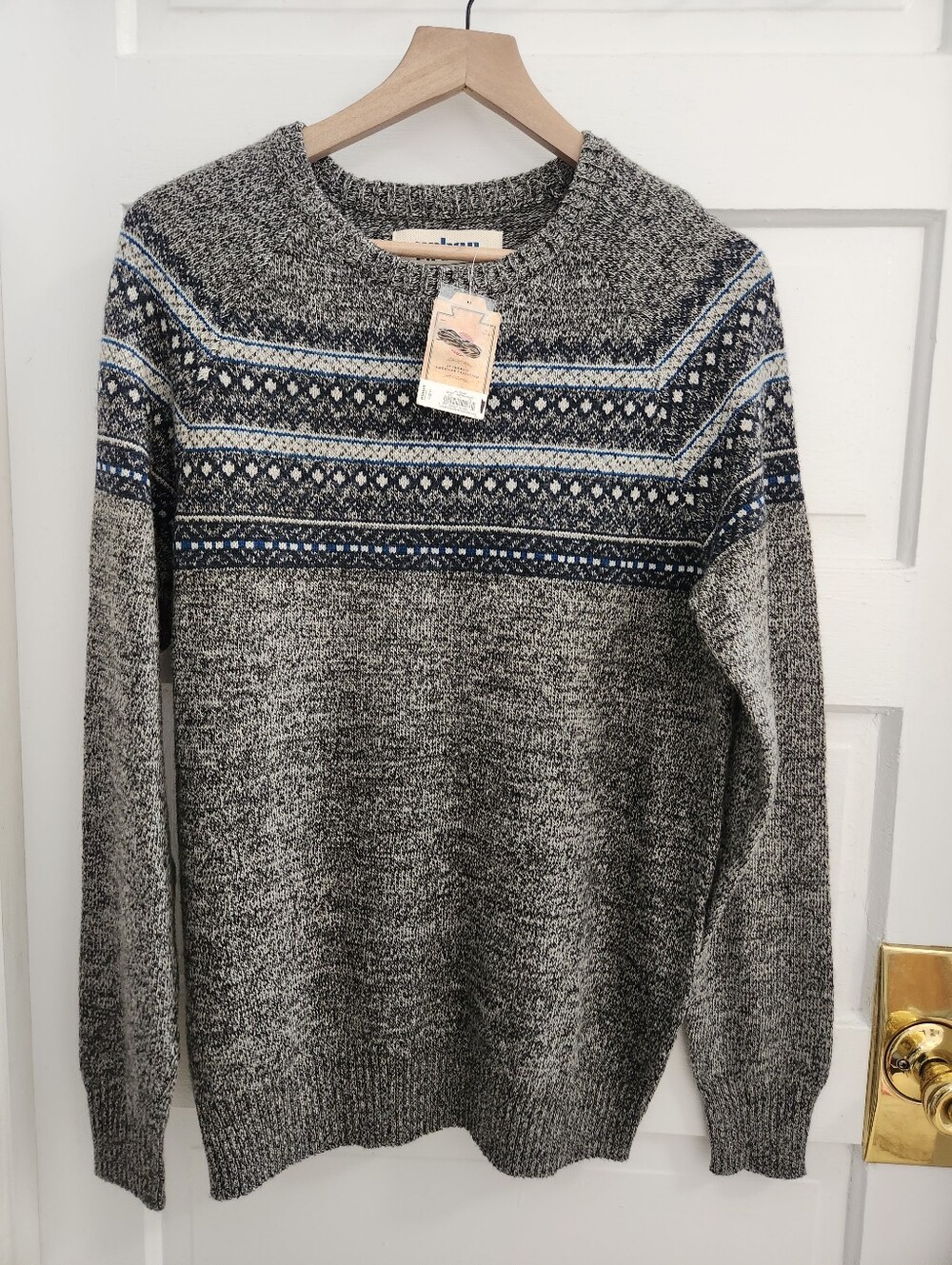 urban pipeline Gray Fair Isle Crewneck Sweater with Blue Accents M Wool Blend